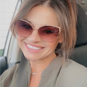 Meet your Posher, Misty